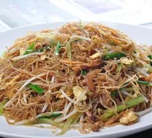 Stir-Fried Rice Noodles with Lean Pork