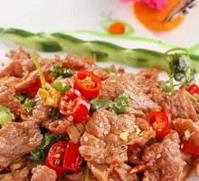 Stir-Fried Beef with Yellow Onion
