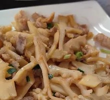 Bamboo Shoots Stir-Fried with Pork