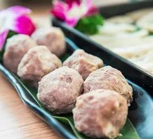Beef tendon meatballs
