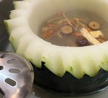 Five-fingered桃 Winter Melon Soup in Bowl