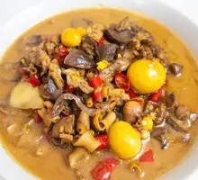 Lotus Root Stems with Chicken Offal Stir-fry