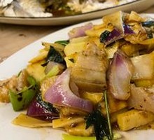 Pork Belly Stir-Fried with Bamboo Shoots