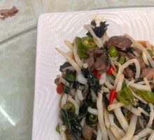 Bamboo Root Stir-Fried Beef