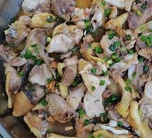 Five-fingered Mulberry Steamed Chicken