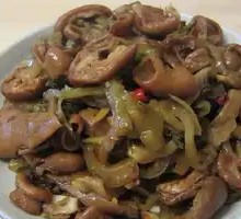 Stewed Intestines with Pickled Cabbage