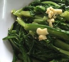 Stir-fried Bitter Melon with Garlic