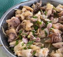 Braised Chicken with Red Onion