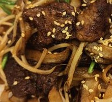 Dry-Fried Beef Rice Noodles