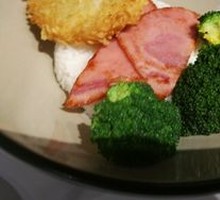 Chicken and Shrimp Rice with White Sauce