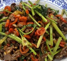 Cilantro Stir-Fried Beef