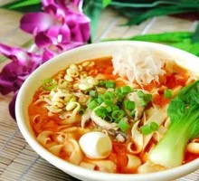 Tomato and Egg Knife-Sliced Noodles