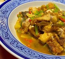 Stir-fried Catfish with Wild Chilies