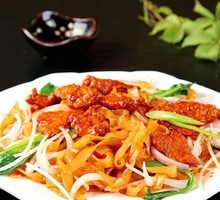 Stir-Fried Beef Rice Noodles