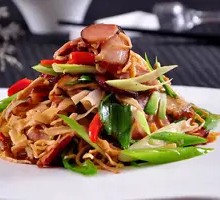 Hengdong Dried Bamboo Shoots Stir-Fried with Preserved Pork