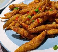 Steamed Nine-Eyed Fish with Soy Sauce
