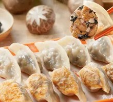 Truffle Mushroom Beef Pan-Fried Dumplings