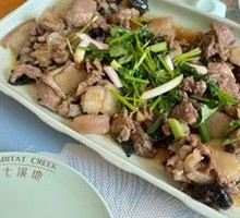 Lanjiang and Purple Perilla Steamed Free-range Pork