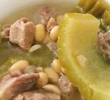 Bitter Melon and Soybean Stewed Pork Spine