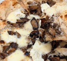 Mixed Wild Mushroom Pizza Quattro Funghi (Limited Supply)