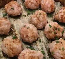 Lotus Leaf Steamed Meatballs