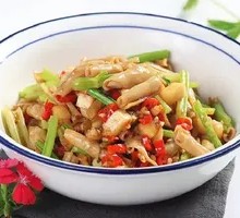 Lotus Stem Stir-fried with Goose Intestines