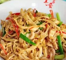 Crispy Bamboo Shoots Stir-Fried with Pork Belly