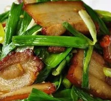 Stir-fried Garlic Greens with Homemade Preserved Pork