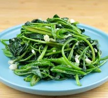 Stir-Fried Seasonal Vegetables with Garlic