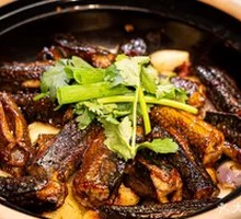 Stir-Fried Eel with Sauce