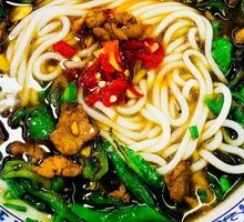 Green Pepper Stir-Fried Pork with Rice Noodles