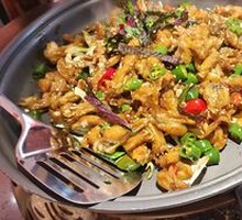 Stir-Fried Frog with Fresh Green Pepper and Purple Basil