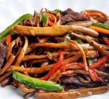 Braised Beef with Tea Tree Mushroom