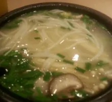 Scallion-flavored Pork Rolls with Crossing-the-Bridge Noodles