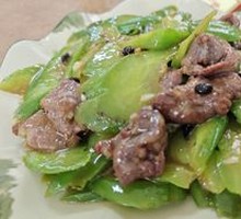 Bitter Melon Stir-Fried with Beef
