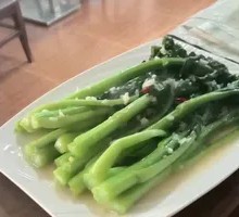Garlic Stir-Fried Bok Choy