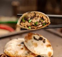 Sour Cabbage and Pork Mini Flatbread