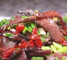 Celery with Salted Beef