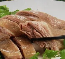 Steamed Duck in White Sauce