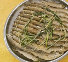 Pan-fried and Baked Southern Knife Fish