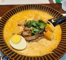 Char-grilled Pork Neck with Lemon Noodles