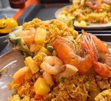 Thai Pineapple Seafood Fried Rice