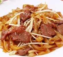 Dry-Fried Beef Rice Noodles