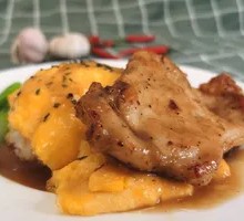 Black Pepper Pork Cutlet Omelette Rice