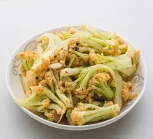 Stir-Fried Cauliflower with Green Pepper