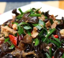 Wood Ear Mushroom Stir-Fry with Pork over Rice