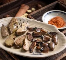 Oil-braised Chicken Gizzard and Liver