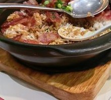 Cantonese腊味 Baozi Rice in Clay Pot