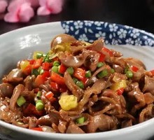 Stir-Fried Beef with Yellow Onion