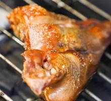 Roasted Pig's Head Meat